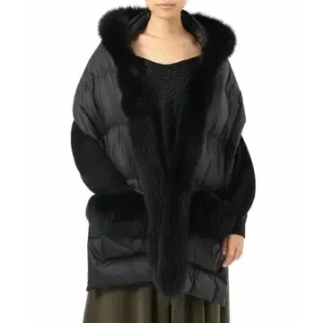 [ 컨디션 최상 ] GRACE CONTINENTAL 후드 부착 다운 스톨