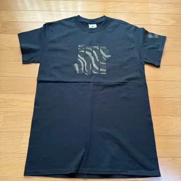 새상품급 undefeated T셔츠 오사카 한정판 블랙 S