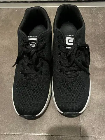 블랙 메쉬 스니커즈 여성용 인솔 포함 가격 인하 가능