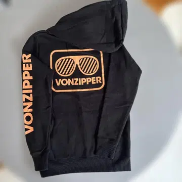VONZIPPER 블랙 후드티