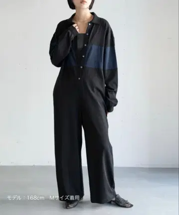 새상품 올인원 컷 폴로 점프수트