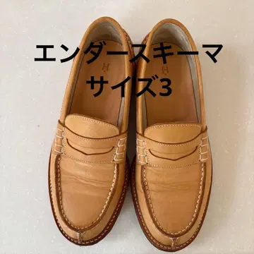 베이지 가죽 로퍼