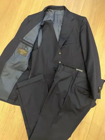 Universal Language 카노니코 무지 네이비 쓰리피스