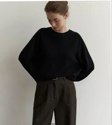 새상품 Na.e 나에 크루넥 니트 블랙