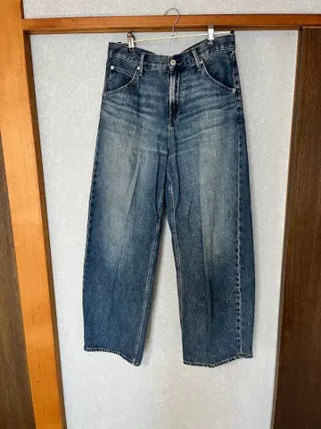 유니클로 배기 커브진스 사이즈 28 블루 남녀 공용