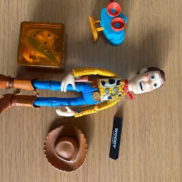 토이스토리 리볼텍 피규어 우디, 버즈, 제시 덤 포함