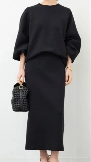 Deuxieme Classe dumblefit 크루넥 풀오버