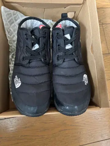 The North Face 블랙 아웃도어 신발