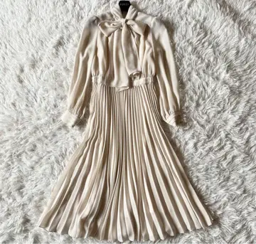 아나이 시어 도비 보타이 플리츠 원피스 최근 모델 정가 5.7만