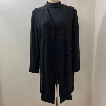 버튼 달린 롱 베스트와 하이넥 이너 세트