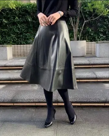 M-premier BLACK 가죽 스커트 36