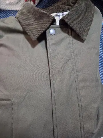 유니클로 퍼프 테크 유차리티 자켓