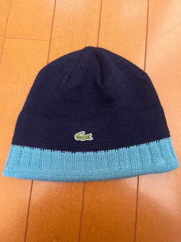 LACOSTE 네이비 라이트 블루 비니 할인 가능
