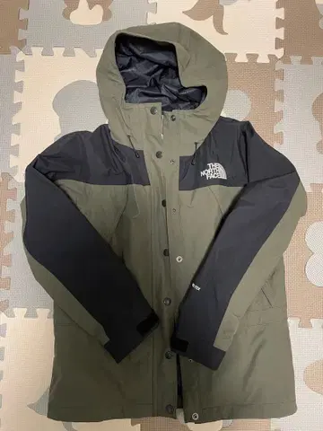 THE NORTH FACE 마운틴 후드티 올리브 블랙