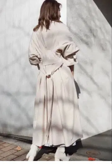 Mercuryduo 백 이소재 트렌치코트 얇은 소재 아우터