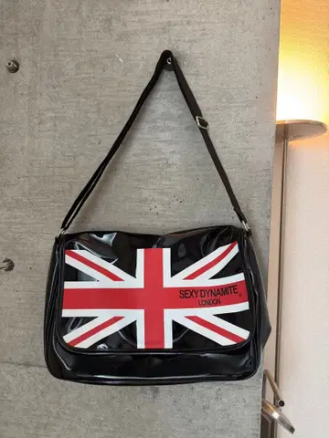 영국 숄더백