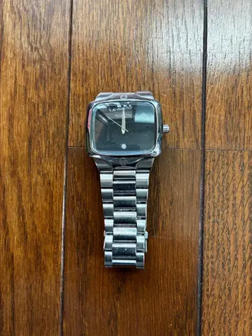 Nixon 스테인리스 스틸 쿼츠 시계