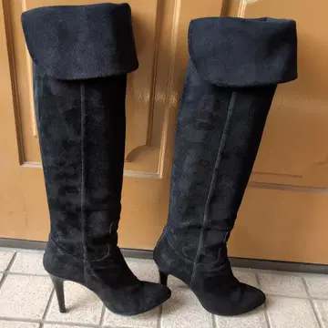 컨디션 최상 다이애나 블랙 스웨이드 롱 부츠 23.5cm