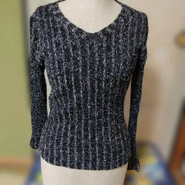 리브 V넥 긴팔 상의