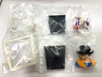 제일복권 드래곤볼 E상 손오공 프리저 세트