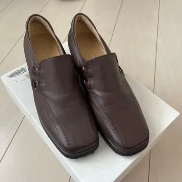 브라운 가죽 로퍼 더블 버클