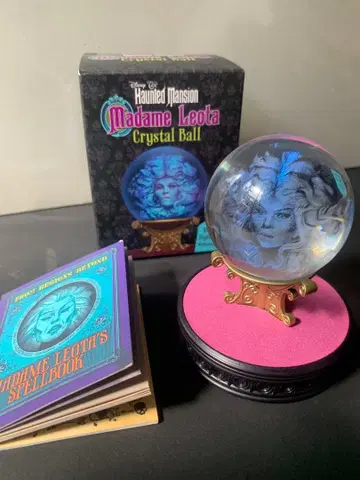 디즈니 호손 맨션 마담 레오타 라이트 부착 오브제