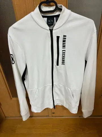 ARMANI EXCHANGE 화이트 집업