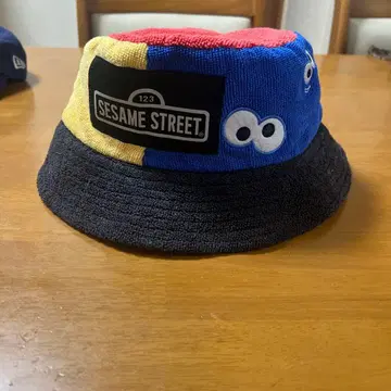 세서미 스트릿 버킷 햇