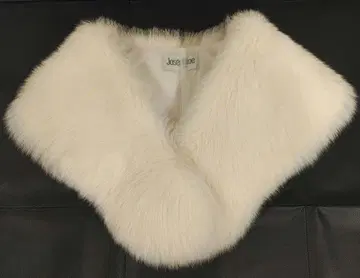 Josephine 화이트 퍼 숄 커브형