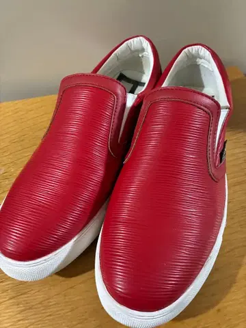 레드 슬립온 스니커즈