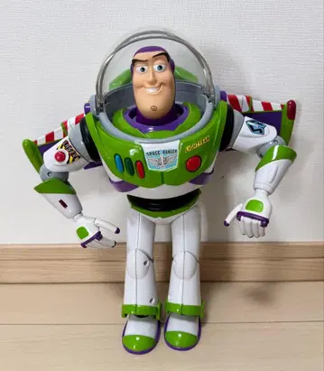 토이스토리 버즈 라이트이어 액션 피규어 등신대 음성