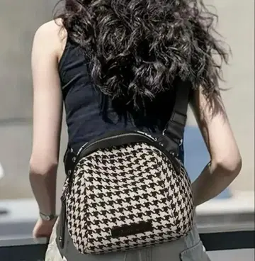 하운드 투스 패턴 숄더백