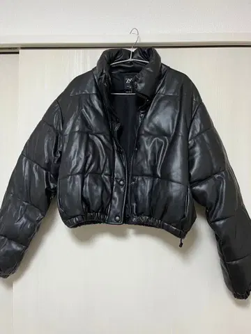 ZARA 인조 가죽 숏 다운 자켓