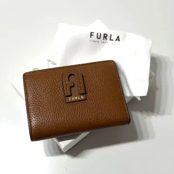 [11/11까지] [새상품급] FURLA 브라운 가죽 접이식 지갑