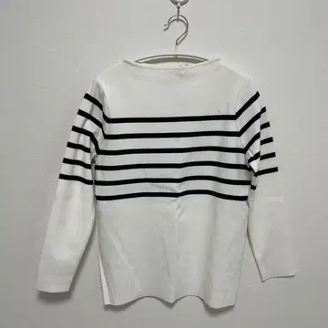 BEARDSLEY 화이트 블랙 스트라이프 긴팔 티셔츠