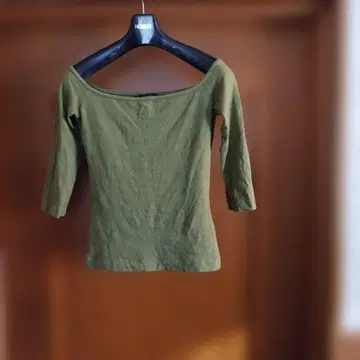 [PINKO] 오프숄더 긴팔 T셔츠