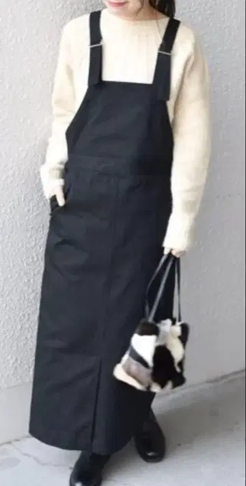 [ 가격 인하 ] SLOBE IENA 린넨 컬러 오버롤 스커트 네이비