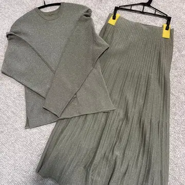 미라 오웬 리브 니트 셋업