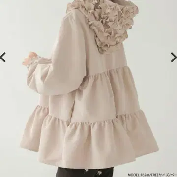 핏모어 프릴 후드 티어드 자켓