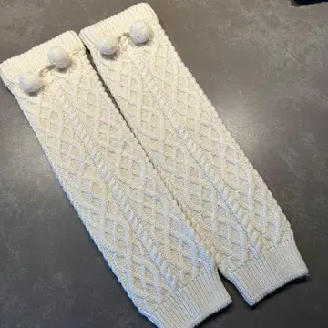 아디다스 아이보리 화이트 케이블 짜임 니트 레그 워머 USED