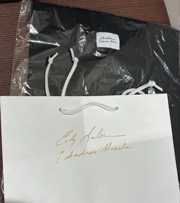 코디 선더슨 x 마스다 타카히사 T셔츠 블랙