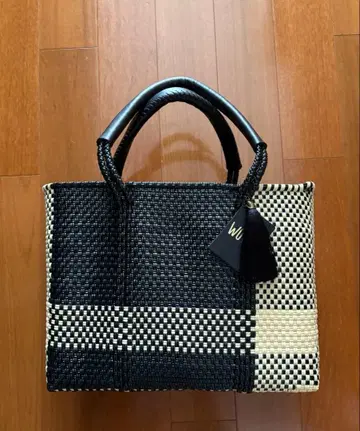 WOVEN 스몰 드로우 스트링 토트 블랙 계열