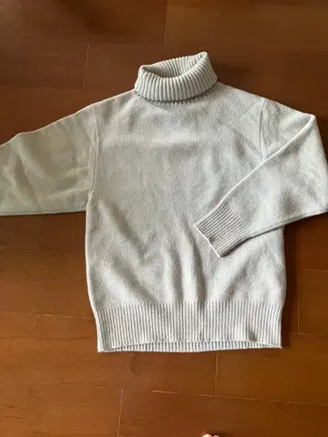 도즈임엠 클래스 스웨터