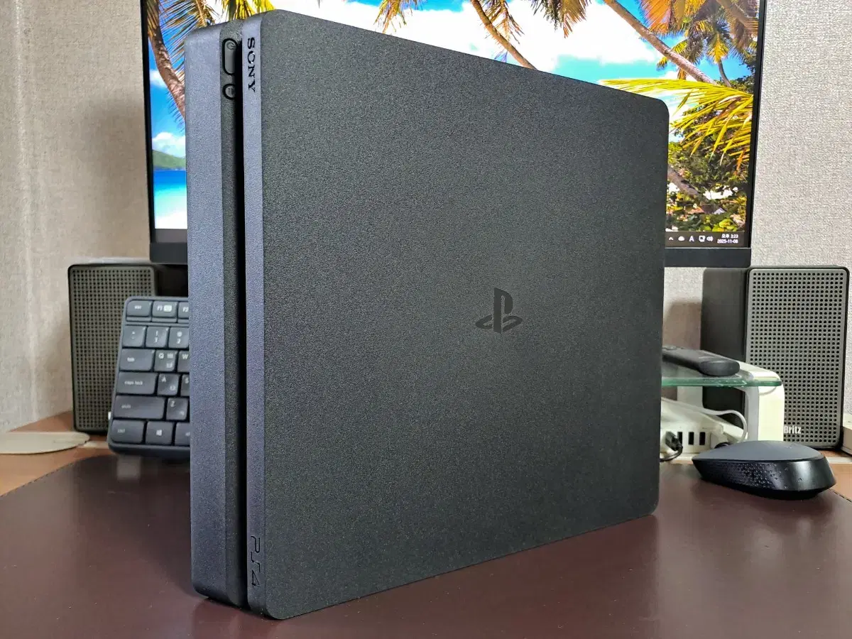 PS4 PlayStation 4 Slim 2017 (8.50) 500GB Black Console