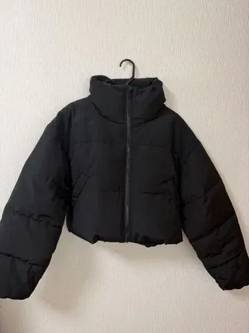 EVRIS 블랙 숏 기장 다운 자켓 F