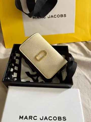 미사용 새상품 MARC JACOBS 마크제이콥스 키케이스 기프트 박스