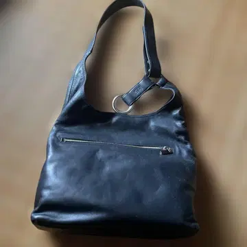 블랙 가죽 숄더백