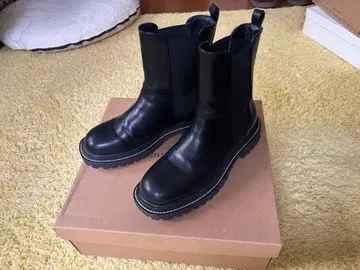 블랙 가죽 사이드 고어 부츠