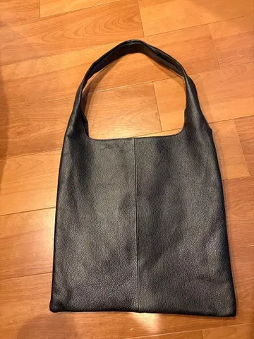 블랙 가죽 토트백