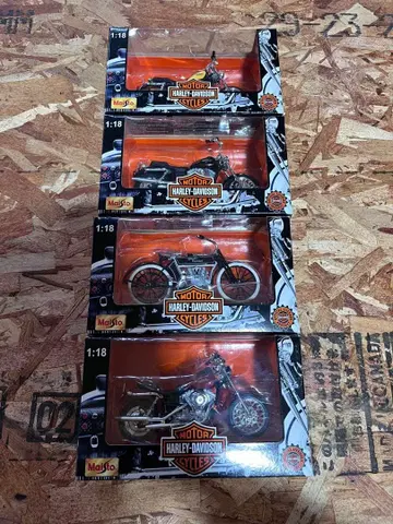 maisto Harley-Davidson 1:18 모델 바이크 4대 세트